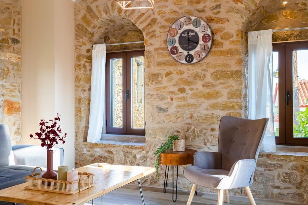 Mantineia Stone Villa-An Ethereal Getaway Megali Mantineia Eksteriør billede